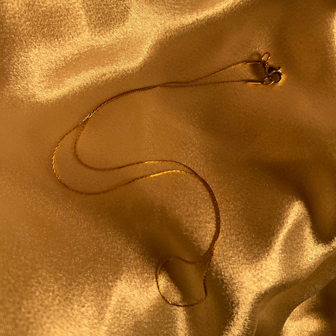 Oro Necklace
