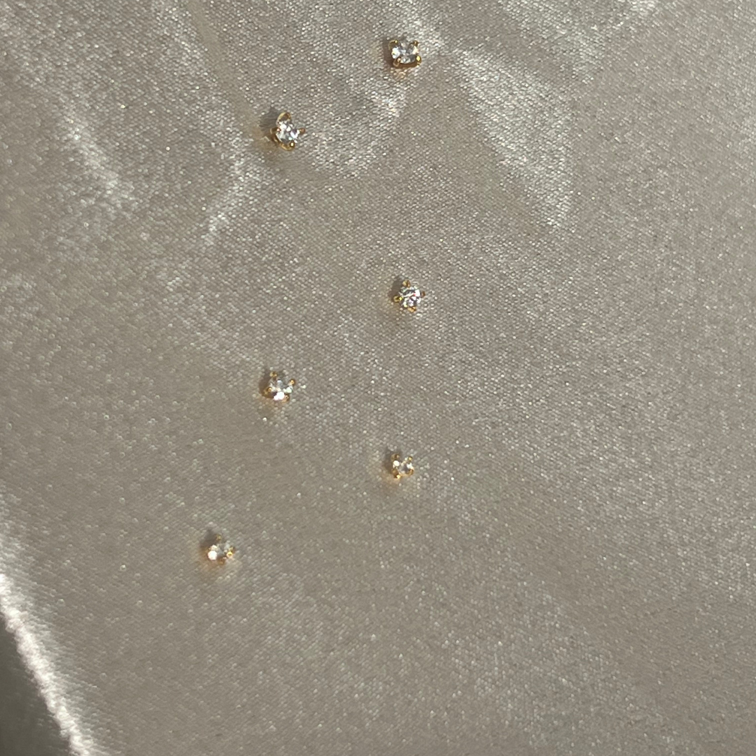 Oro Diamond Studs
