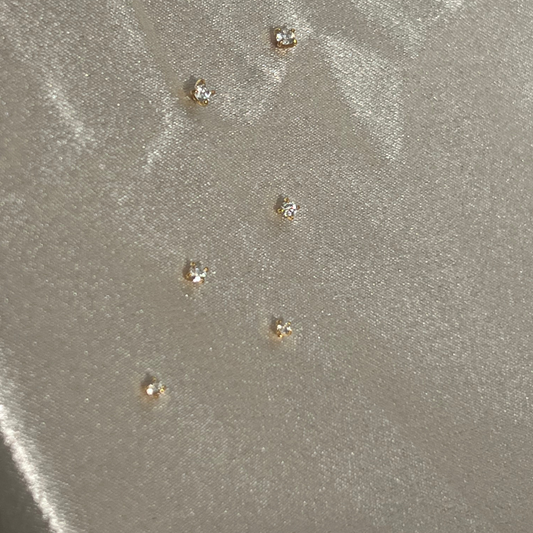 Oro Diamond Studs